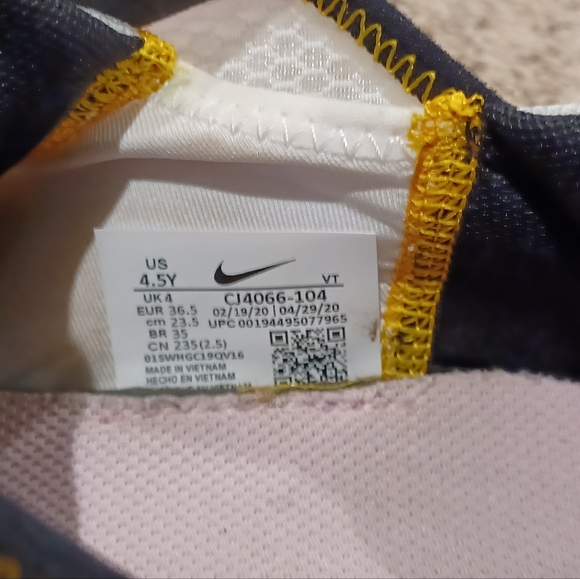 Nike Air Max 2090 Pink And Black Shoes CJ4066-104 Womens Size 6 Youth 4.5 - Picture 8 of 9